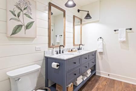 Downtown Luxury Farmhouse Apartment #4 West Dundee Esterno foto