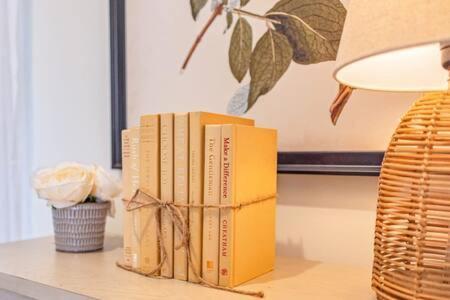 Downtown Luxury Farmhouse Apartment #4 West Dundee Esterno foto