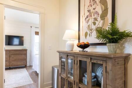 Downtown Luxury Farmhouse Apartment #4 West Dundee Esterno foto