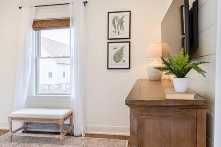 Downtown Luxury Farmhouse Apartment #4 West Dundee Esterno foto