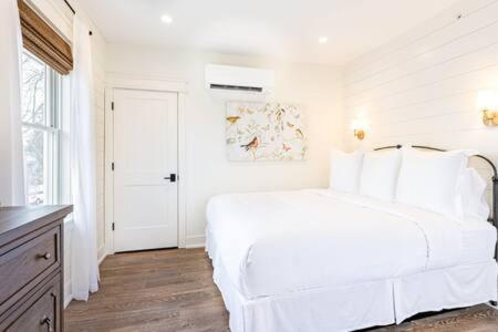 Downtown Luxury Farmhouse Apartment #4 West Dundee Esterno foto